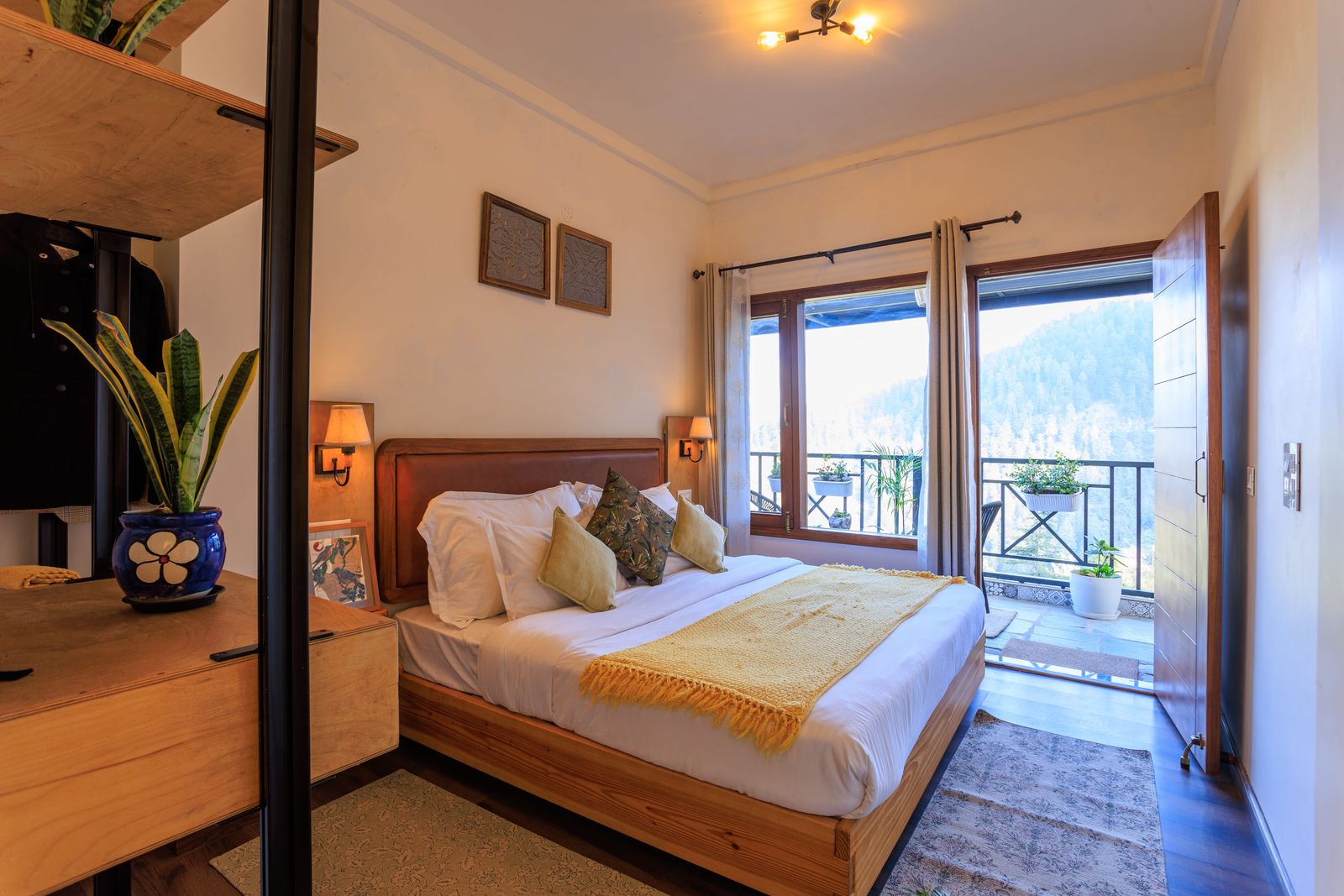 A room with a valley view