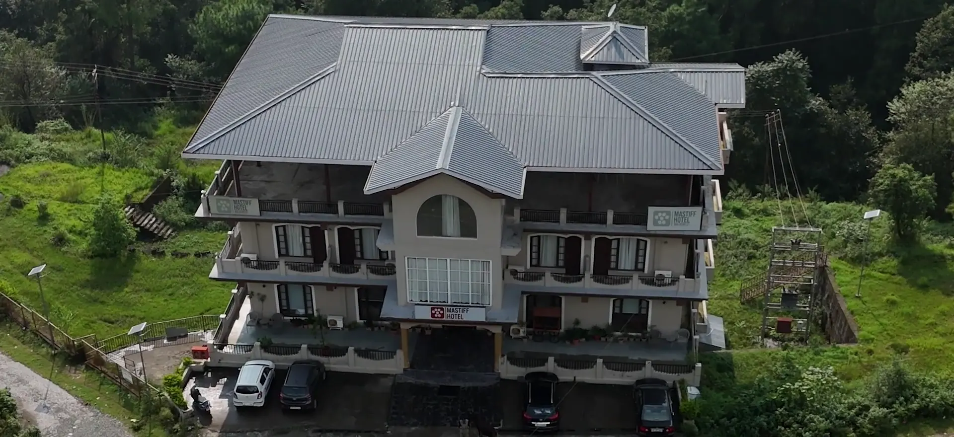 Mastiff Wildcrest from above, Gopalpur